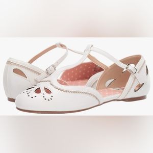 Bettie Page White T Strap Size 6 Sandal